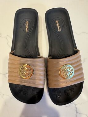 Aerothotic Tan Slide Sandals with Gold Emblem NWOT